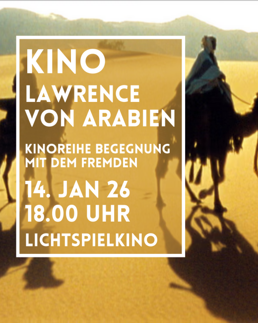 Zwei Männer auf Kamelen vor gelbem Wüstensand