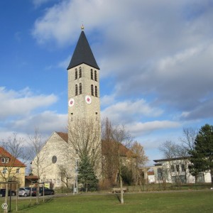 Auferstehungskirche mit Gemeindehaus
