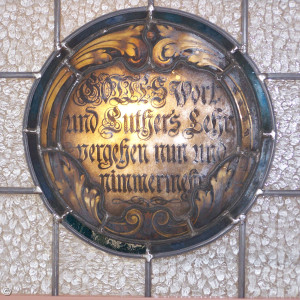 Glasfenster in der Laurentiuskirche